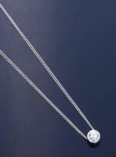 Necklace in 750e white gold, with two rows...