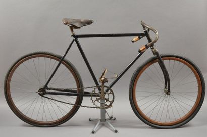 null Griffon bike, Stayer model circa 1907. The front wheel having a smaller dia...