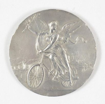 null Lot of 5 Velocipedy medals. Various diameters.