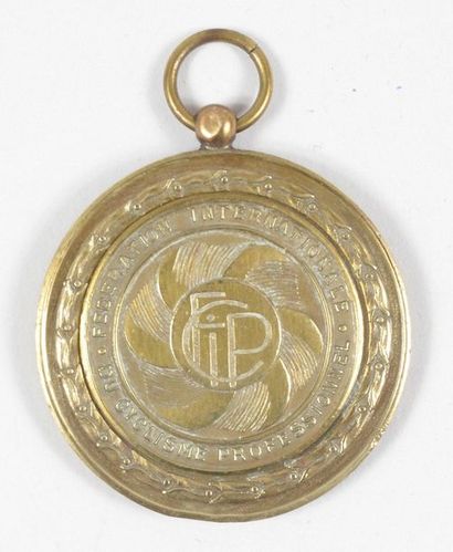 null Bronze medal won by Freddy Maertens at the 1976-1977 European Winter Championships.

3rd...