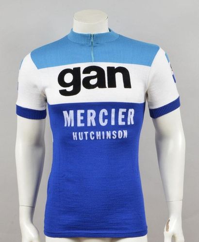 null Maillot de l'équipe professionnelle Gan-Mercier-Hutchinson pour la période 1972-1974....