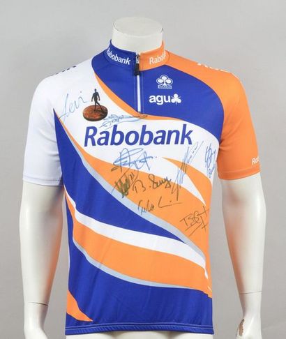 null Jersey signed by the Rabobank team riders at the start of the 4th stage of the...