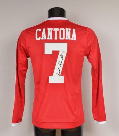 null Éric Cantona. Maillot N°7 de Manchester United. Signature authentique du joueur...