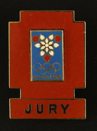 null GRENOBLE 1968. Badge officiel "Jury" par Arthus Bertrand. Dim. 35x49 mm. Émaillé.

Official...