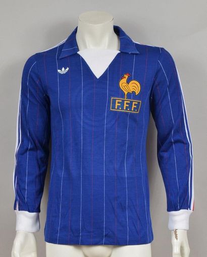 null N°5 jersey of the French U21 team worn during the 1981-1982 international season....