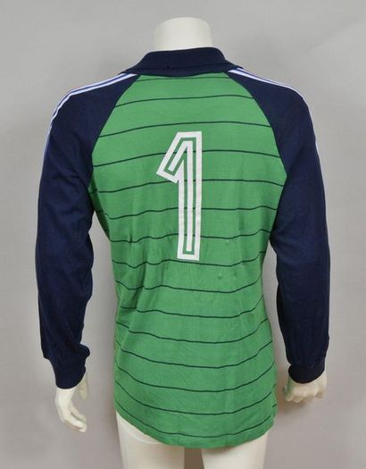 null N°1 jersey of the French U21 team worn during the 1983-1984 international season....