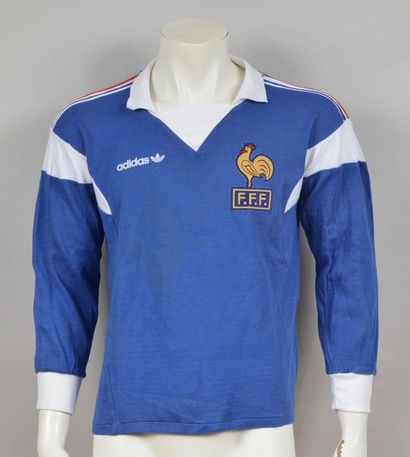 null N°2 jersey of the French Cadets team worn for the 1987 international season....