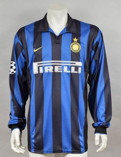 null Ronaldo. Maillot N°9 de l'Inter de Milan porté lors de la rencontre de Ligue...