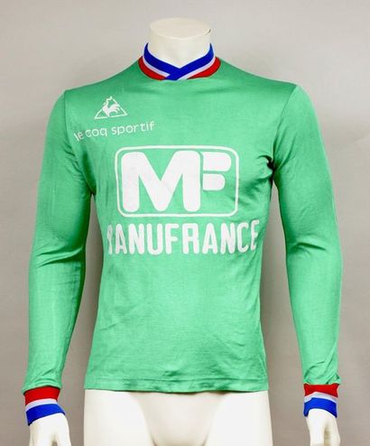 null Jean-Michel Larqué. AS St Etienne N°8 jersey worn during the 1975/1976 Championship...