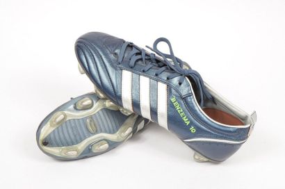 null Karim Benzema. Paire de chaussures porté avec l'Olympique Lyonnais lors de la...