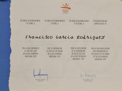 null Ensemble de 12 diplômes de participant attribués pour les Jeux de Munich 1972,...