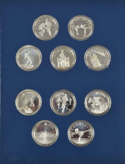null The official history of the Olympic Games from 1896 to 1976. Album of 50 solid...