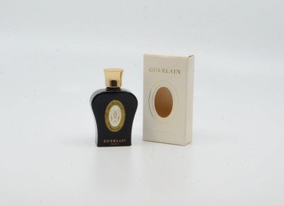 null Guerlain - "Shalimar" - (1960s)

Presented in its white cardboard case with...