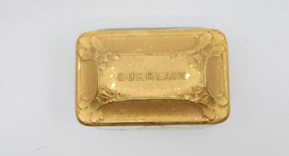 null Guerlain - (1900s)

Brilliantine box of colourless pressed moulded glass

topped...