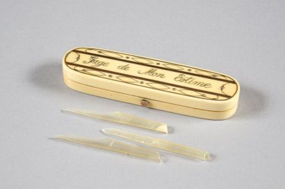 null "Token of my esteem", 18th century Oblong ivory
box*, with toothpicks. The lid...