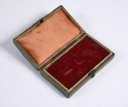 null Box in shagreen, end of the 18th century
Small rectangular box covered with...