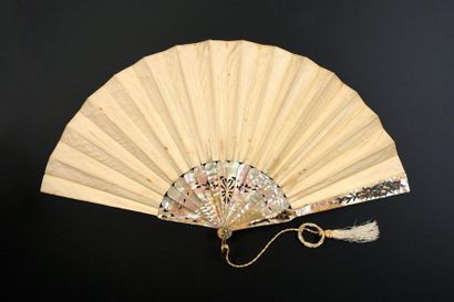 null Dog rose and lily of the valley, circa 1880
Folded fan, the painted silk leaf...