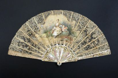 null La jeune fille et l'amour, circa 1890
Folded fan, needle lace leaf with floral...