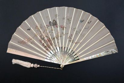 null Couple of birds, circa 1890
Large fan, painted pink gauze leaf of a couple of...