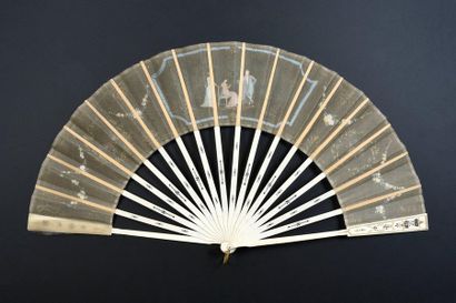 null Amours au jardin, circa 1900
Folded fan, the silk leaf painted with garlands...