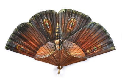 null Papillon, vers 1920
Éventail plié, la feuille peinte en suivi d'un papillon...