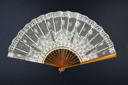 null Silver Lauriers, circa 1900
Folded fan, the leaf in tulle and cream silk, embroidered...