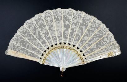 null Dogs and deer, circa 1880-1890
Rare folded fan, the leaf in mechanical tulle...