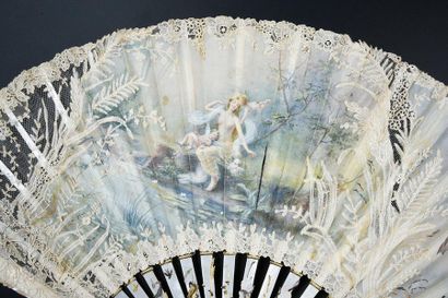 null L'éveil d'une nymphe, circa 1900
Folded fan, the painted silk sheet of a nymph...