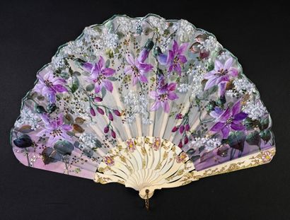 null Flowers, flowers, early 20th century
Folded fan, balloon shape, the silk sheet...