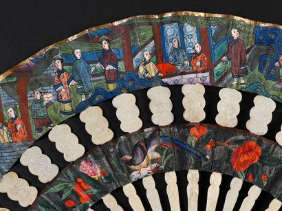 null Convertible, China, 19th century 
Folded fan, called "cabriolet" with two paper...