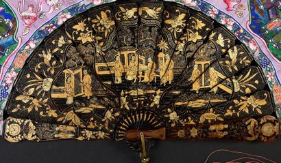 null Happiness, China, 19th century
Folded fan, the double sheet of paper painted...