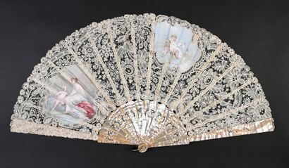 null Loves, loves, around 1890
Folded fan, the leaf in bobbin lace decorated with...