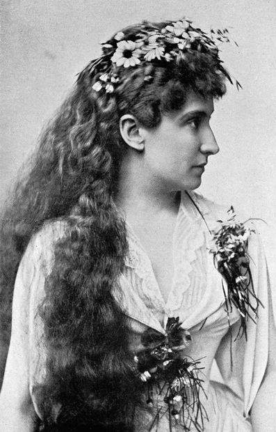 null Henri Gervex (1852-1929), Nellie Melba dans le rôle d'Ophelie, vers 1890-1900
Éventail...