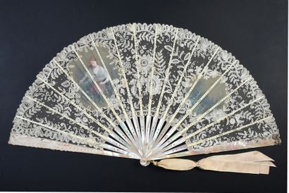 null Aufray, Young girl with flowers, circa 1890
Folded fan, the leaf in bobbin lace...
