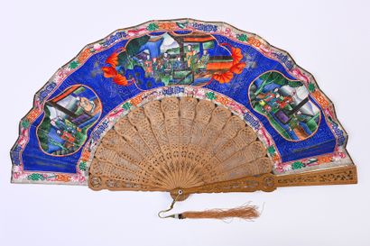 null Audience at the palace, China, 19th century
Folded fan, the painted paper sheet...