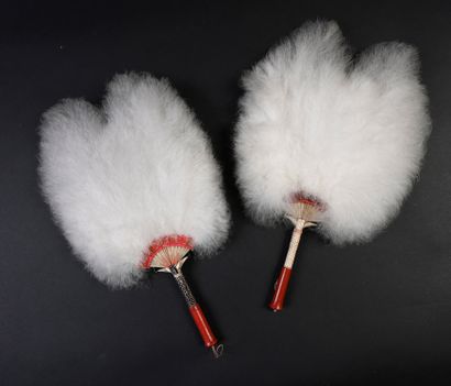 null Marabou, China, 19th century
Pair of hand screens made of marabou feathers.
Wooden...