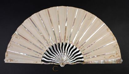 null Donzel, Arrival in a boat, circa 1890-1900
Folded fan, the skin sheet painted...