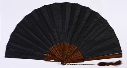 null The drinking rascals, circa 1890
Large fan, the leaf in midnight blue satin...