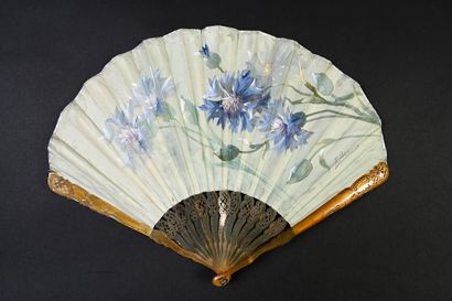 null L. Gérard, Cornflowers, circa 1900
Folded fan, the balloon-shaped silk sheet...