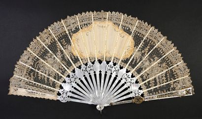 null The continence of Scipio, circa 1900
Folded fan, the needle lace leaf decorated...