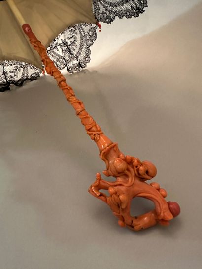 null Coral umbrella, late 19th century
Rare coral handle carved in the form of branches...