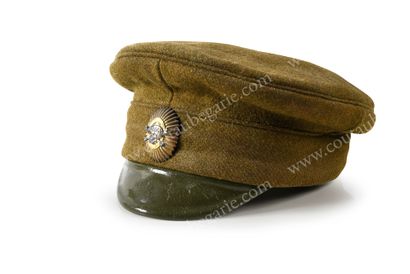OFFICER'S CAP.
Campaign model. Woolen, with...