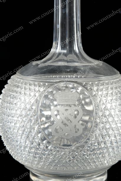 null SERVICE
OF PRINCE DEMIDOFF OF SAN DONATO.
Wine decanter, in crystal, of curved...