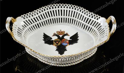 null SERVICE OF GRAND DUKE PAUL PETROVICH.
OFFERED BY KING FEDERIC II OF PRUSSIA.
Porcelain...