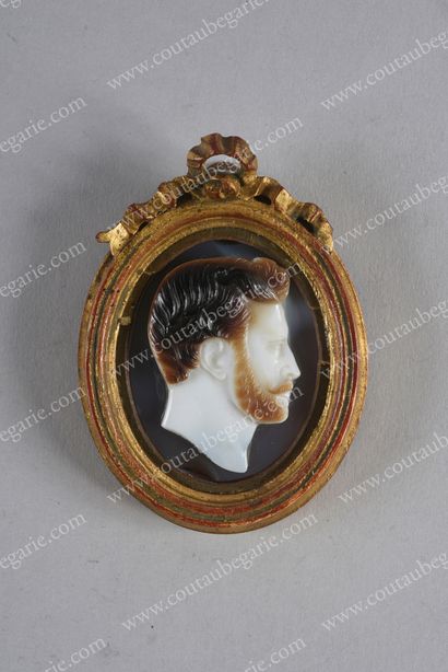 null LARGE CAMEO SIGNED LOUIS MERLEY (1815-1883). FROM THE COLLECTION OF EMPEROR...