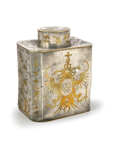 null LARGE TEA TIN.
Qing, China, 18th century.
In pewter, of rectangular form, with...