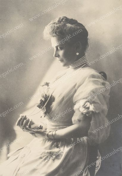null ZENAID NICOLAYEVNA, Princess Yusupov, Countess Felix Soumarokoff-Elston (1861-1939)....