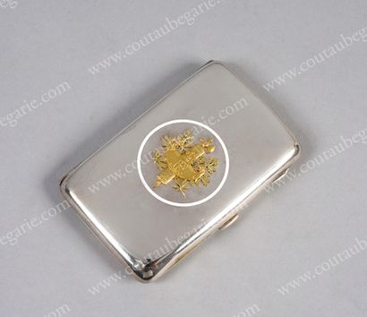CIGARETTE CASE IN SILVER. Rectangular and...