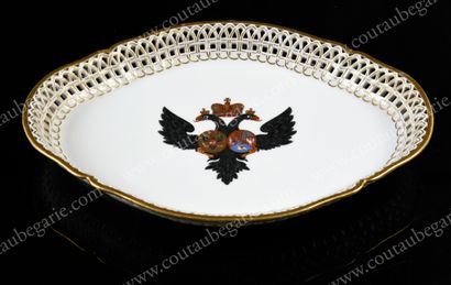 null SERVICE OF GRAND DUKE PAUL PETROVITCH.
OFFERED BY KING FEDERIC II OF PRUSSIA.
Porcelain...