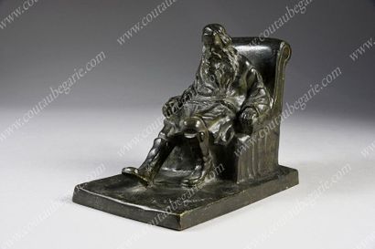 null ZELIKSON Serge (1890-1966).
Léon Tolstoï assis dans un fauteuil (1828-1910).
Bronze...